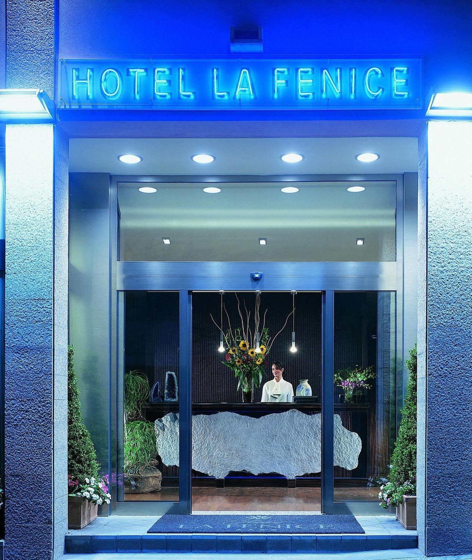 Hotel La Fenice Бельпассо Экстерьер фото